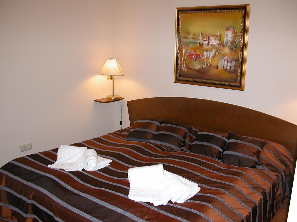 Apartman Golf Lux Bük Pokój zdjęcie