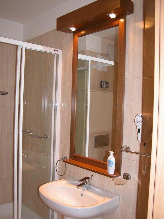 Apartman Golf Lux Bük Pokój zdjęcie