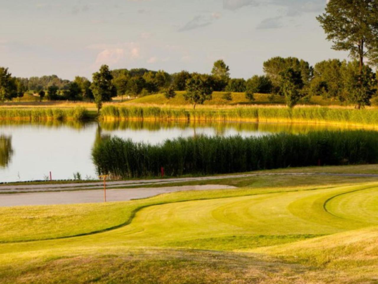 Apartman Golf Lux Bük Zewnętrze zdjęcie